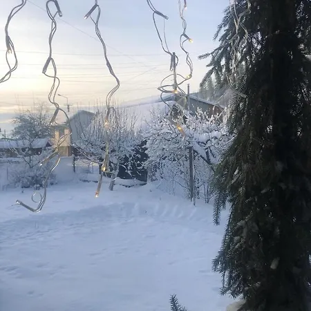 біля ріки *